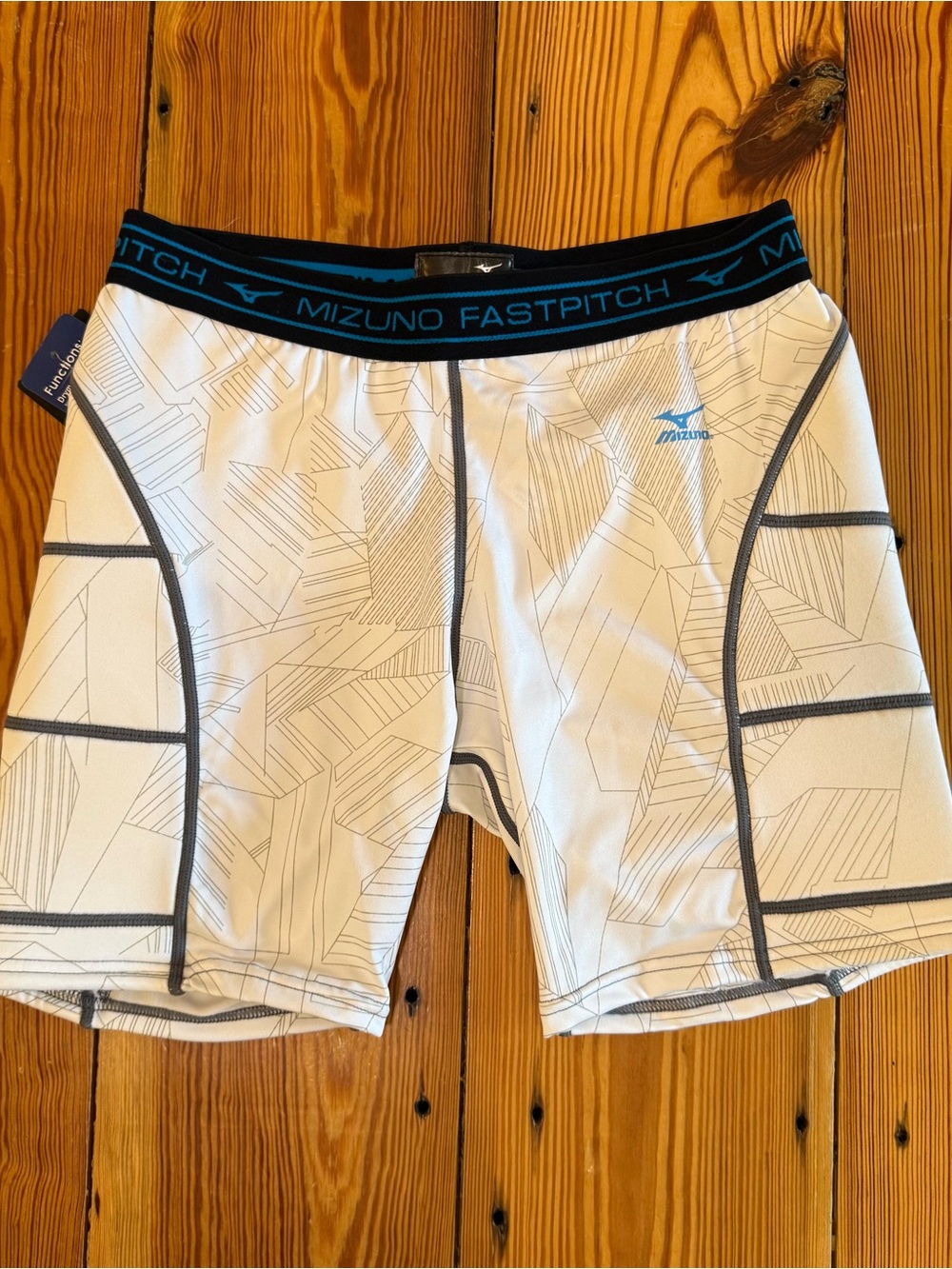Mizuno Womens Hazard Fastpitch Padded Sliding Shorts White Drymate Medium NWT - Picture 2 of 11